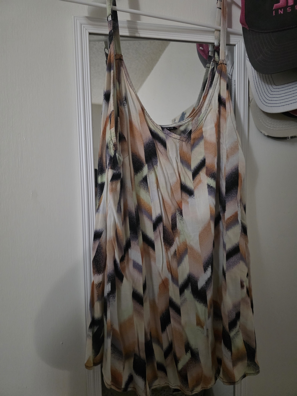 Womens Printed Relaxed Fit Camisole in Multi-Color